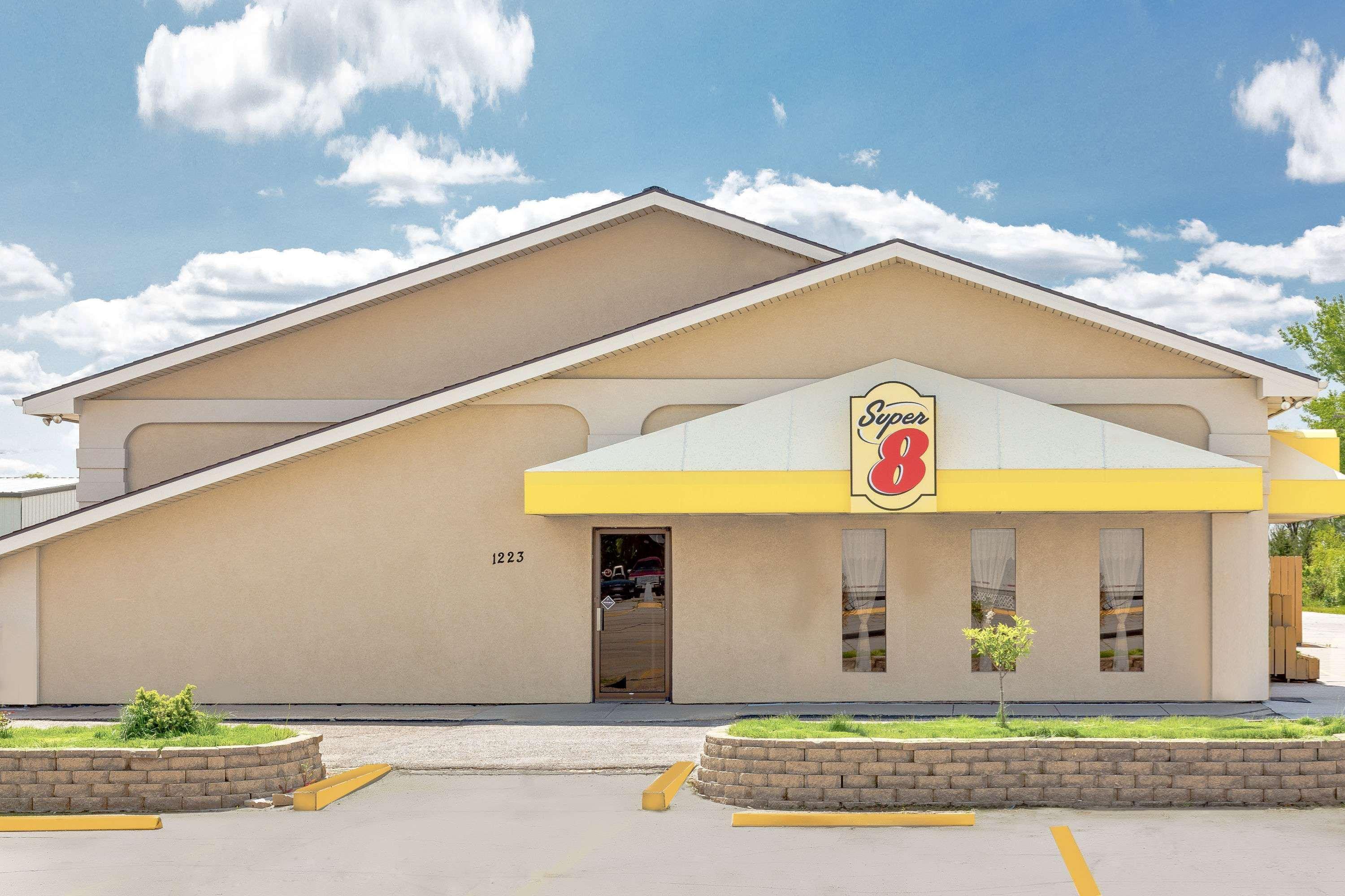 Super 8 By Wyndham Norfolk Motel Dış mekan fotoğraf