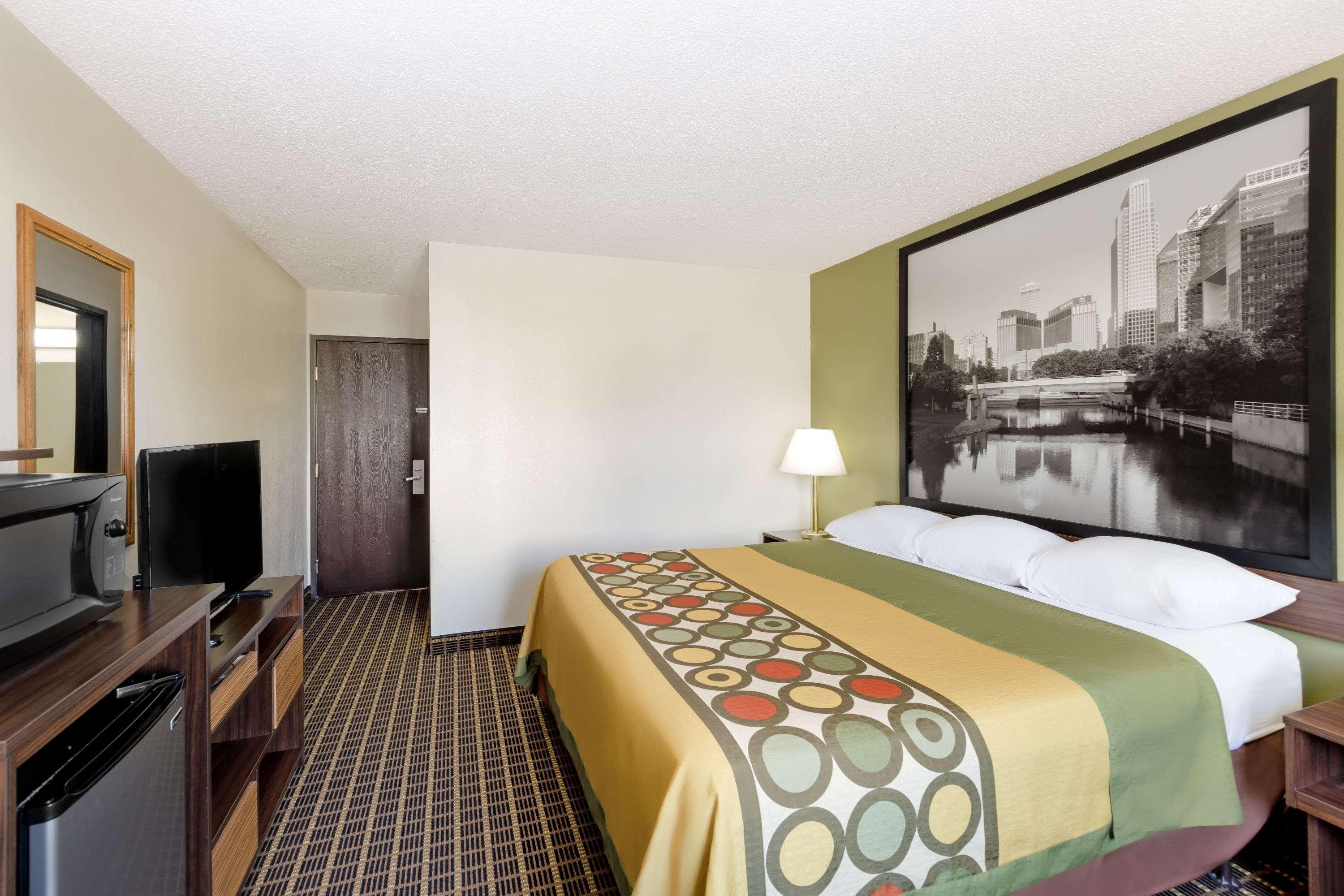 Super 8 By Wyndham Norfolk Motel Dış mekan fotoğraf