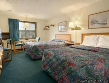 Super 8 By Wyndham Norfolk Motel Dış mekan fotoğraf